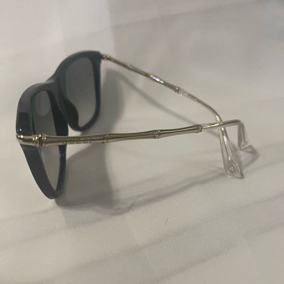 Gucci Sunglass - Picture 3 of 5